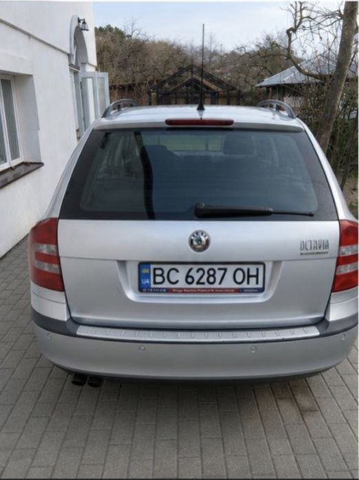 Skoda Octavia 2.0 бензин 4+4
