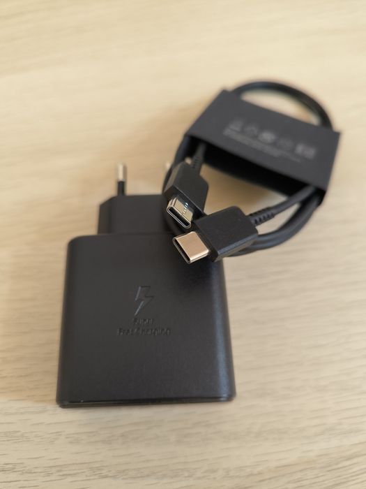 NOWA Szybka ładowarka 45W do telefonu + kabel USB-C