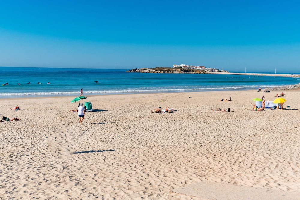 Baleal Pointsurprise House 2 - Apartamento para alugar, situado em Baleal Solvillage 1 a 350m da praia.