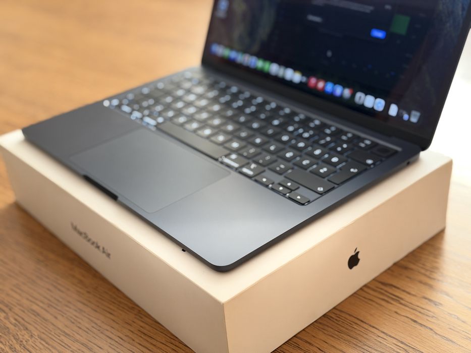 Macbook Air 13 8/256gb M3 , Європа! Стан 10/10