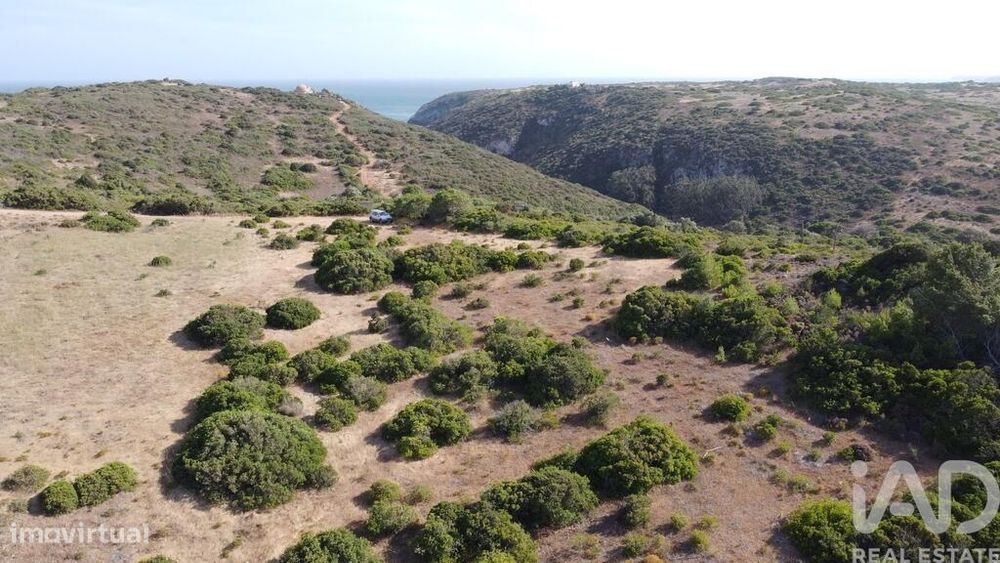 Terreno em Budens de 4320,00 m2