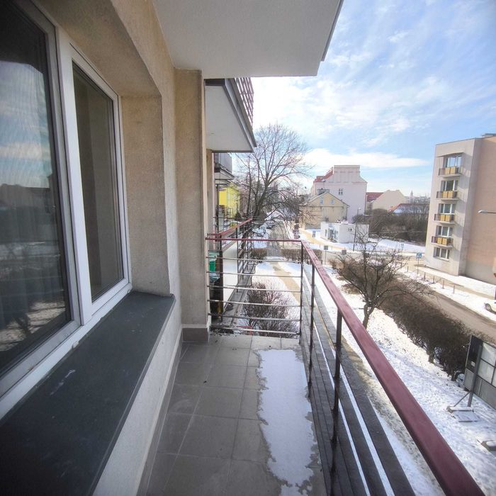 Mieszkanie 51 m² 2 pokoje, kuchnia, balkon, blisko UM