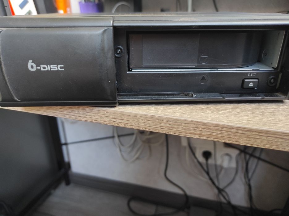 Магнитола RNS-D и CD чейнджер от Ауди а6с5