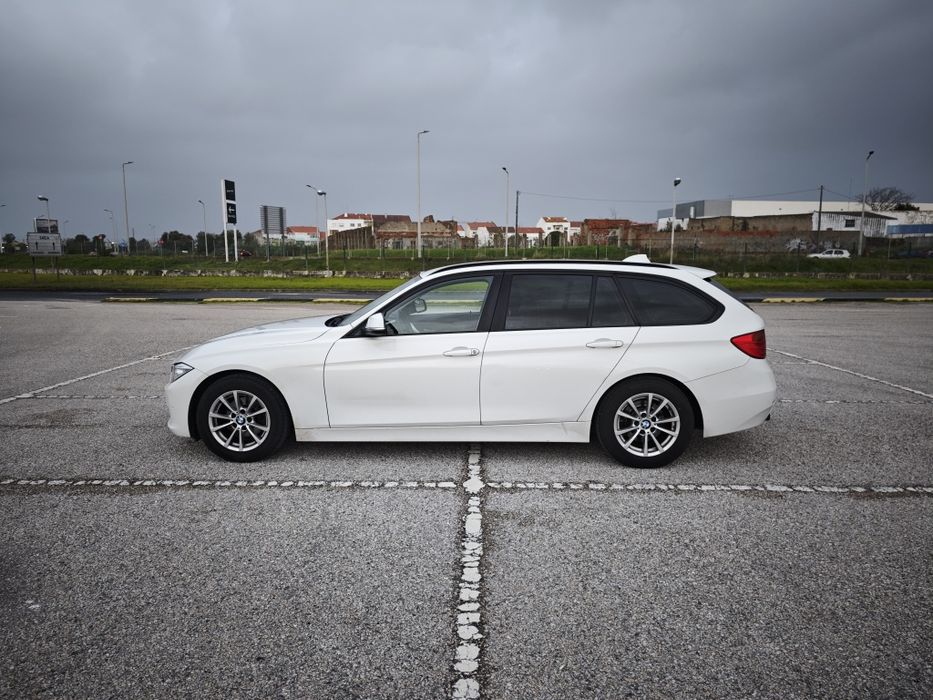 BMW 320d

326 mil km

2.0 184cv

Consumo 5 lts/100km
.Carrinha muito e