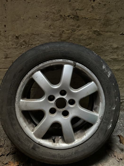 Продам летнюю резину с дисками 5х112 215/55/R16