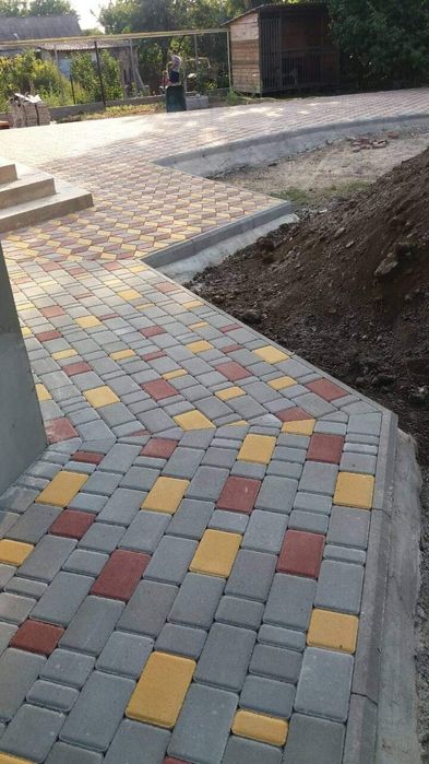 Укладка тротуарной и гранитной плитки - Будівельні послуги Одеса на Olx