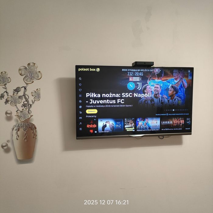 TELEWIZOR  Philips. 62cmx106cm