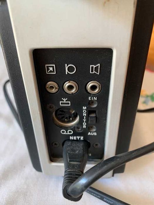 Retro  radiomagnetofon Intel RR2204 perełka