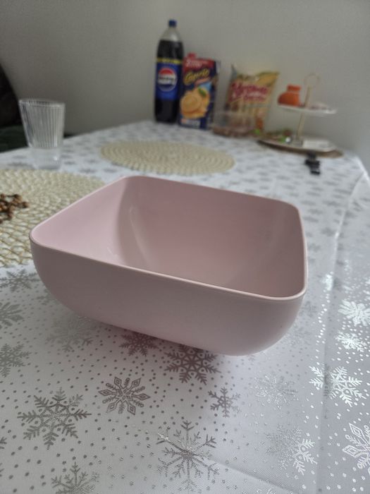 Miska różowa plastikowa