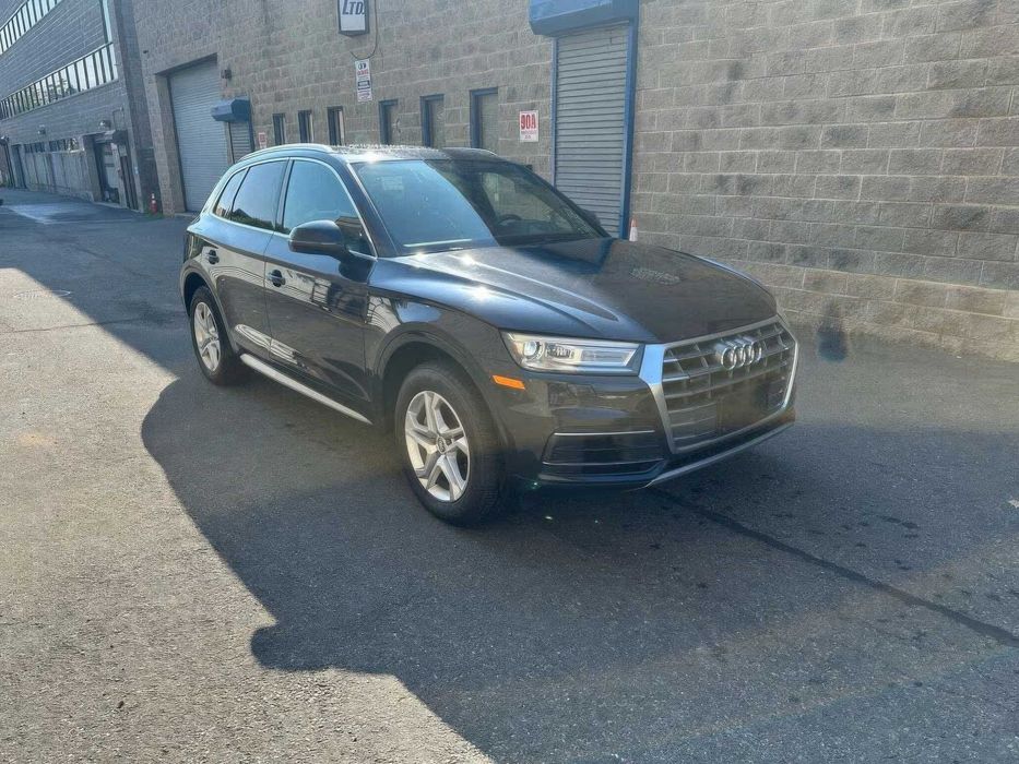 Audi Q5      2018