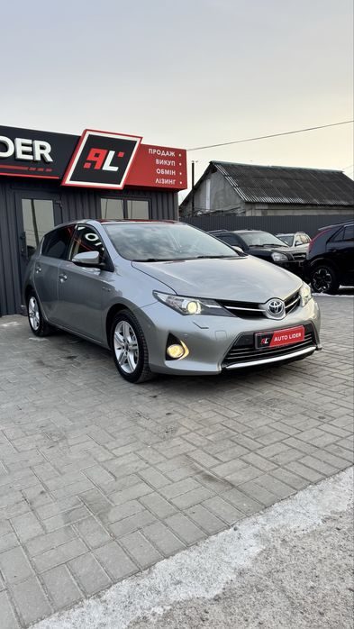 Toyota Auris Hybrid Тойота Ауріс 2014 р 1,8 бенз/електро АКПП Панорама