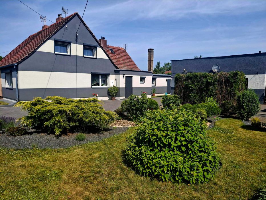 Dom na sprzedaż z ogrodem Gracze