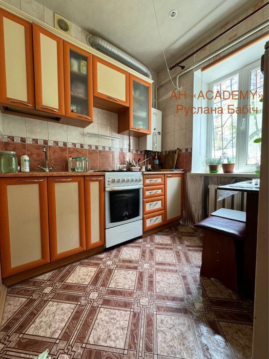 Продам 1к  Подстанция, пр. Науки, Ирпенская, 27000у.е.без комиссии