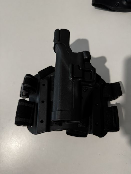 Кобура набедренная Blackhawk