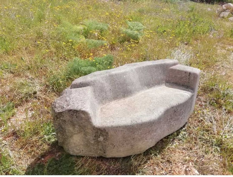 Sofá em pedra natural