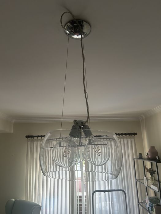 Candeeiro suspenso em vidro e inox