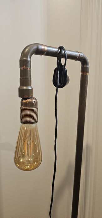 2Industrialna loftowa lampa podlogowa