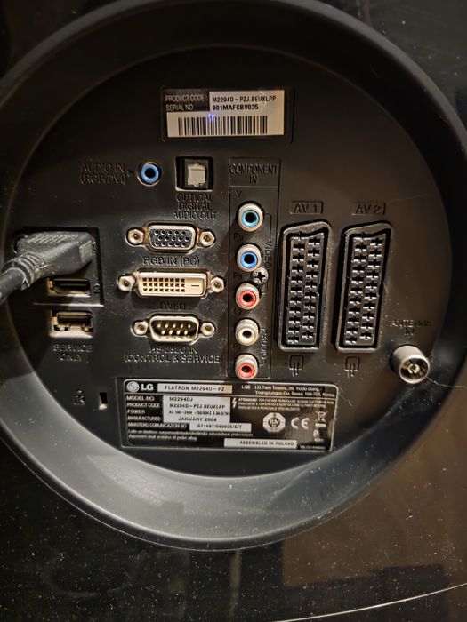 LG Flatron M2294D - monitor 22″ z funkcją TV
Przekątna ekranu: 22 cale