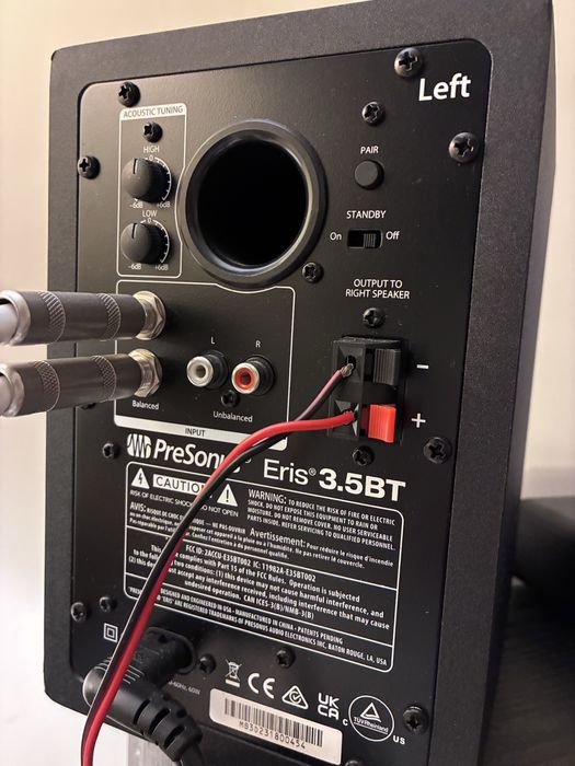 Presonus Eris 3.5 BT 2nd Gen e Eris Sub8 BT - pack de duas colunas monitoras de estudio e subwoofer de 8”. Ambos com Bluetooth e multiplas ligacoes.