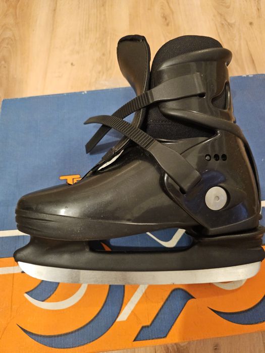 Łyżwy regulowane rozm. 37-41