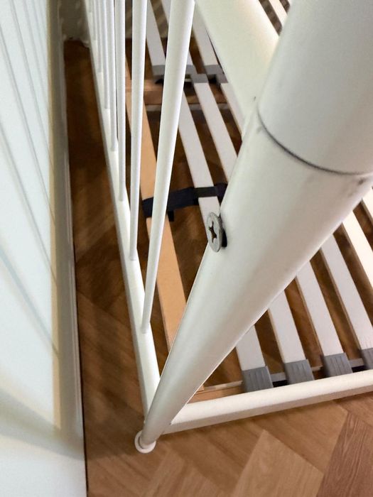 IKEA LEIRVIK ze stelażem LEIRSUND, 140x200cm