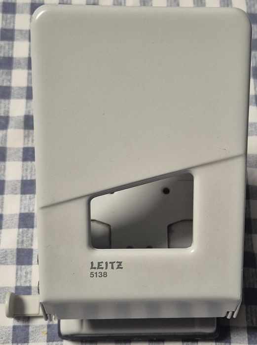 Furador Profissional Leitz 5138