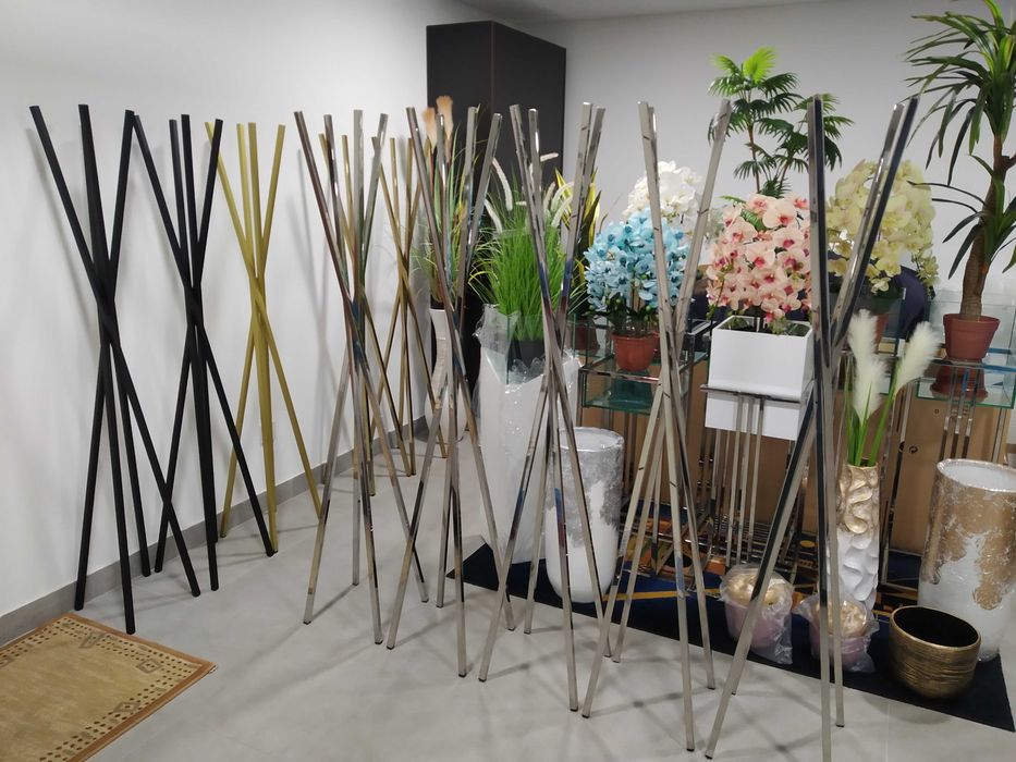 Cabides (bengaleiros) em inox e em ferro lacado