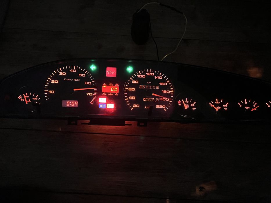 Приборна панель audi 100-c3 щиток приборка