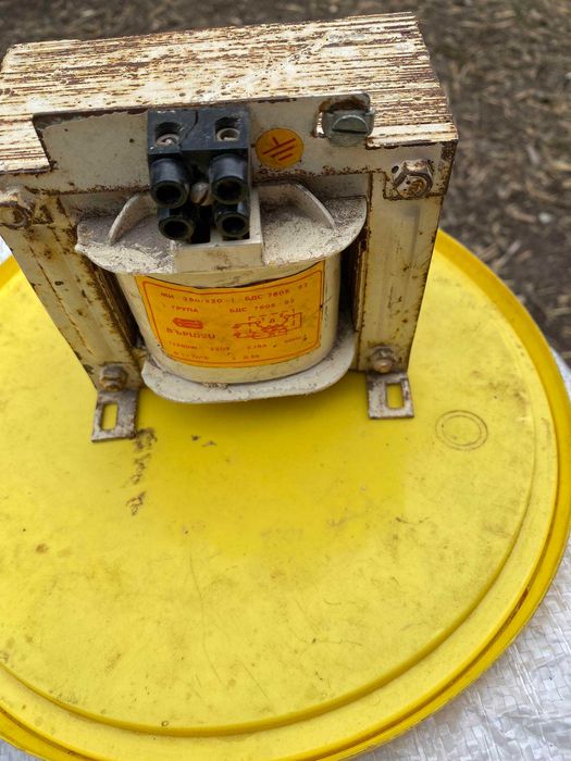 електродроселя 400- 250- 80-65 Вт- концевики-виключателі 220 В