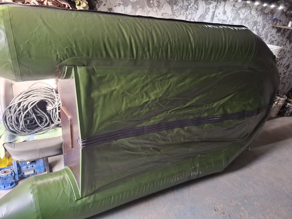 Надувная лодка Adventure Master l M-330