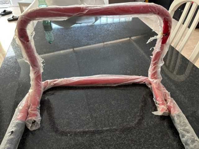 Suporte em ferro para bicicletas NOVO