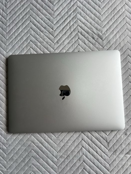 Ноутбук Apple MacBook Air 13"