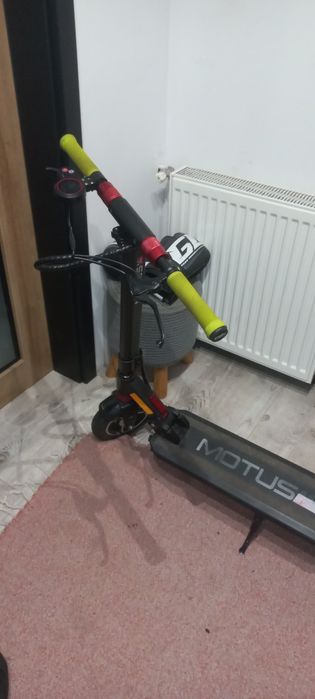 Chulajnoga elektryczna motus8.5pro lite