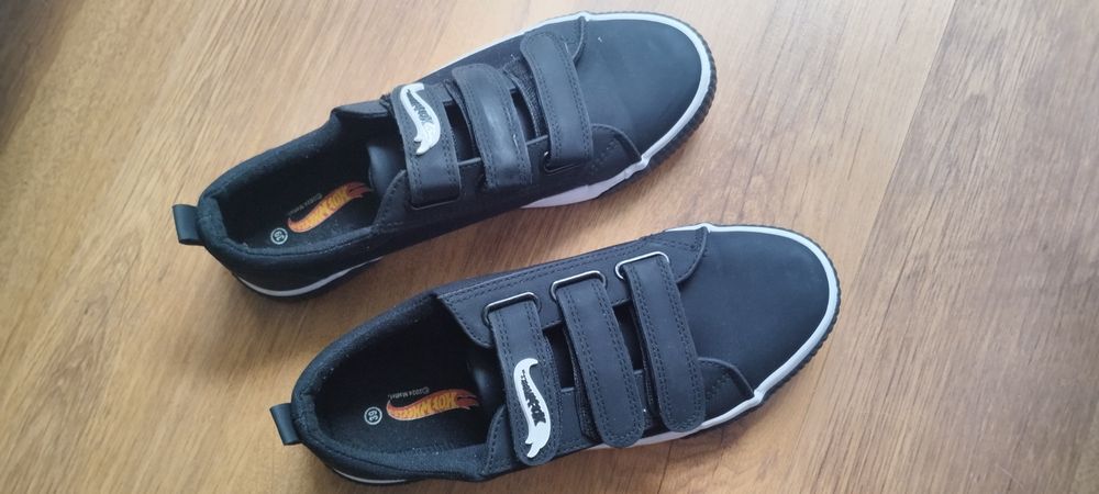 Tenisówki czarne Hot Wheels rozmiar 39
