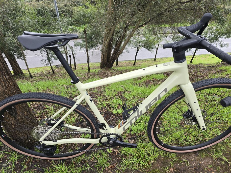 Bicicleta de gravel carbono  nova 12x1v