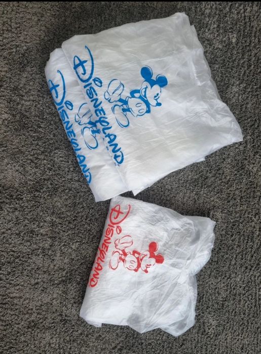Capas da Disney  da chuva  como novas