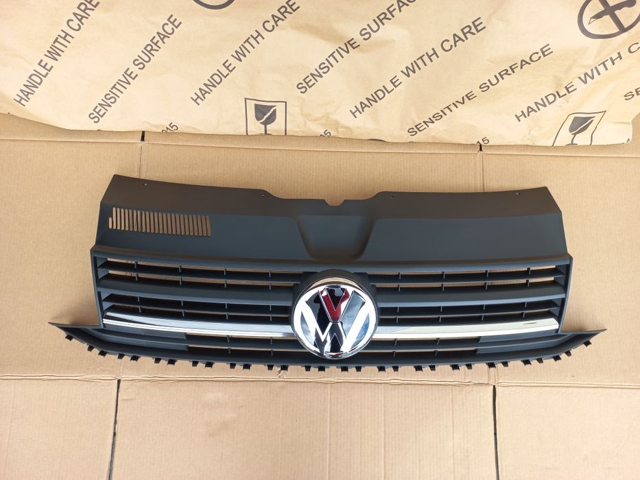 VW T6 Т6 Caravelle Multivan 2015-19 Решітка радіатора бампера ОРИГІНАЛ