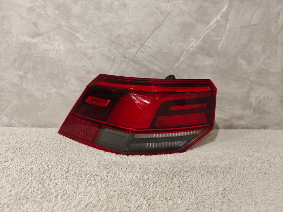 Lampa Lewy Tył Volkswagen Golf VIII Generacji Hatchback EUROPA