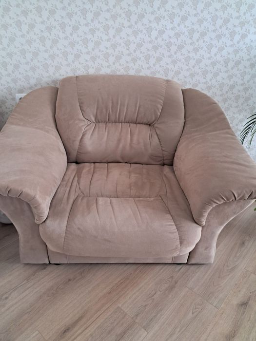 Продается мягкое кресло