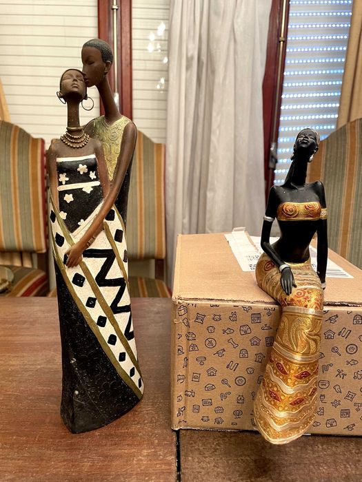 Conjunto de 2 Estatuetas Decorativas Estilo Africano