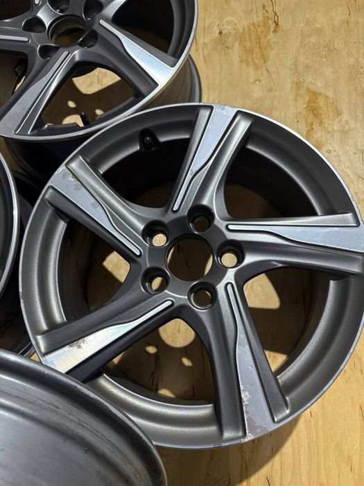 R16_Легкосплавні диски Volvo R-design V40, V50, V60