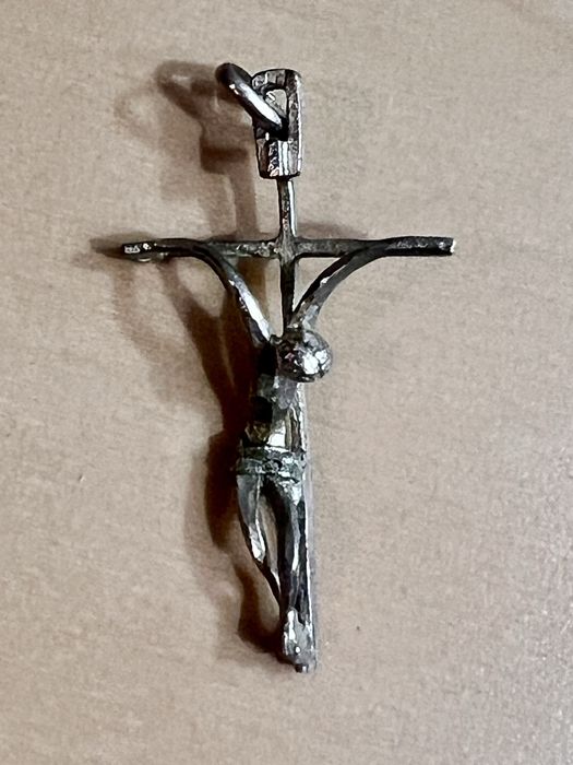Cruz de Cristo em prata