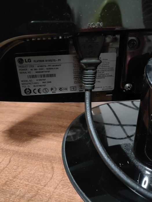 Monitor LG 19 cali W1952TQ