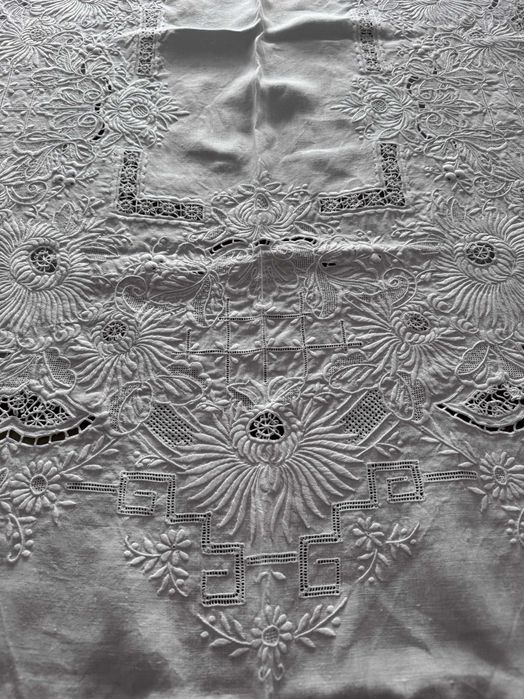 Toalha antiga Bordado Madeira com 12 guardanapos – 250 × 164 cm