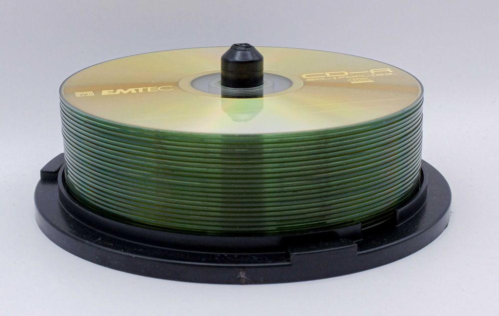 Pack de 24 CD-R Virgens (700MB / 80min) - Como Novos