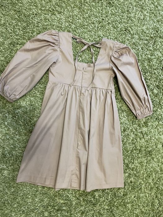 Сукня на дівчинку. Розмір 140