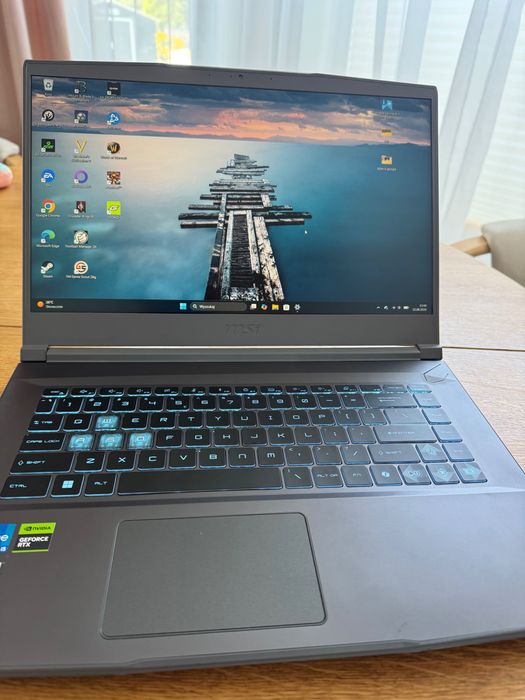 Laptop MSI Thin 15