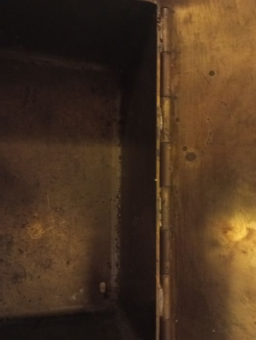 Szkatułka z brązu - 3 kg - z orłem w koronie