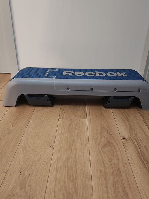 Step regulowany z funkcją ławki/ reebok