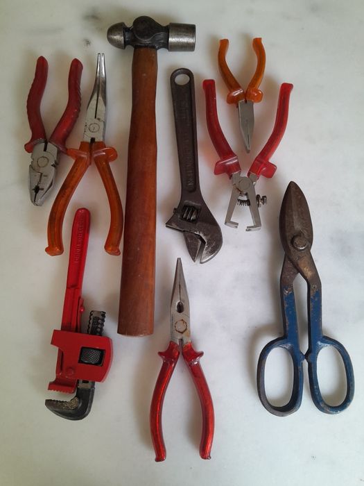 Ferramentas e caixas de stock